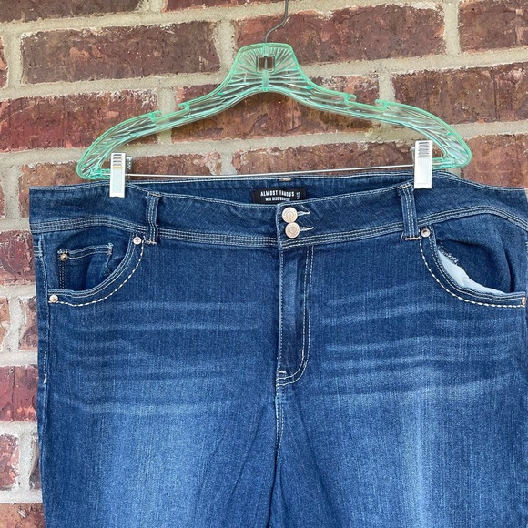 Ladies Plus Size Almost Famous Mid Rise Bootcut Jeans Size 22 - Picture 2 of 12